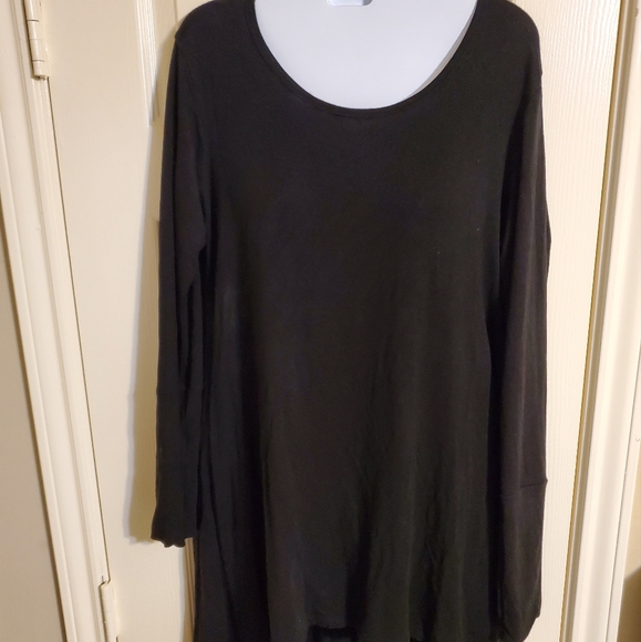 Maggie Fit High Low Black Tunic - Picture 1 of 9